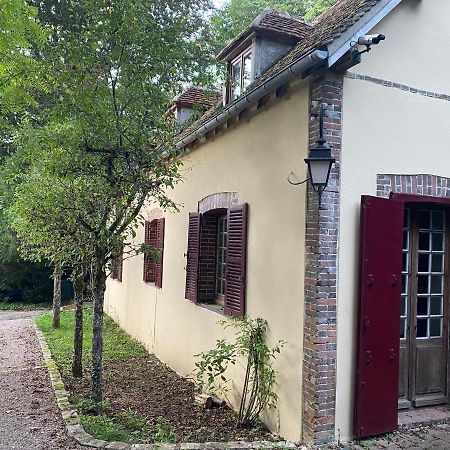 Le Charme Villa Mézilles Eksteriør bilde