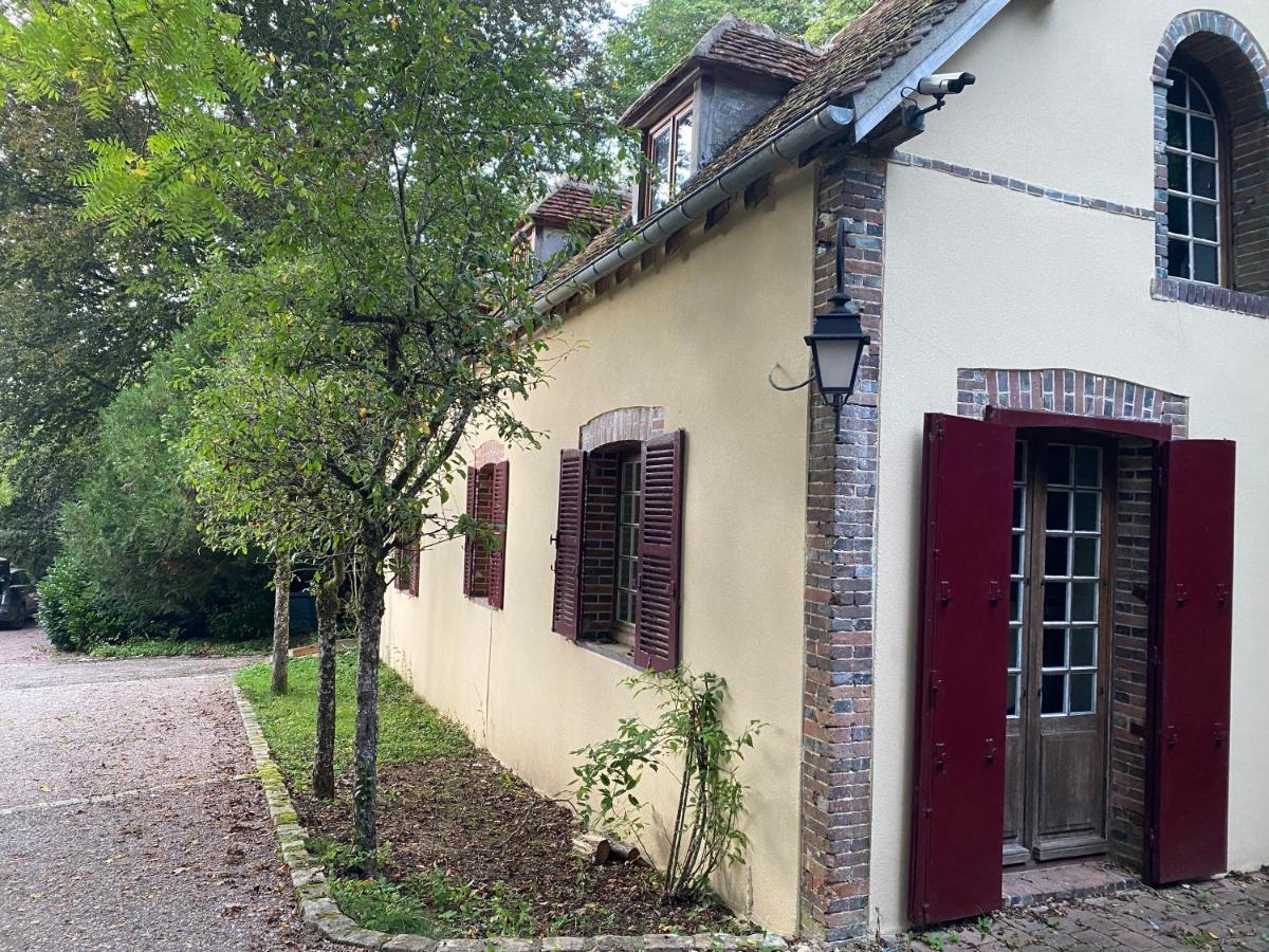 Le Charme Villa Mézilles Eksteriør bilde