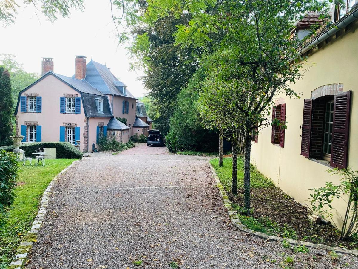 Le Charme Villa Mézilles Eksteriør bilde
